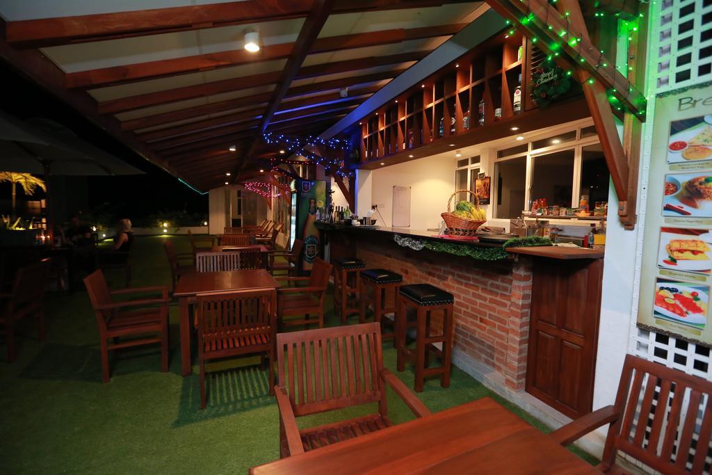 Refresh Hotel Hikkaduwa Oda fotoğraf