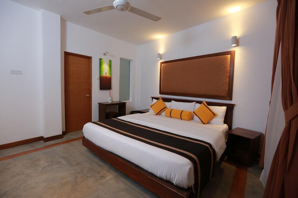 Refresh Hotel Hikkaduwa Dış mekan fotoğraf